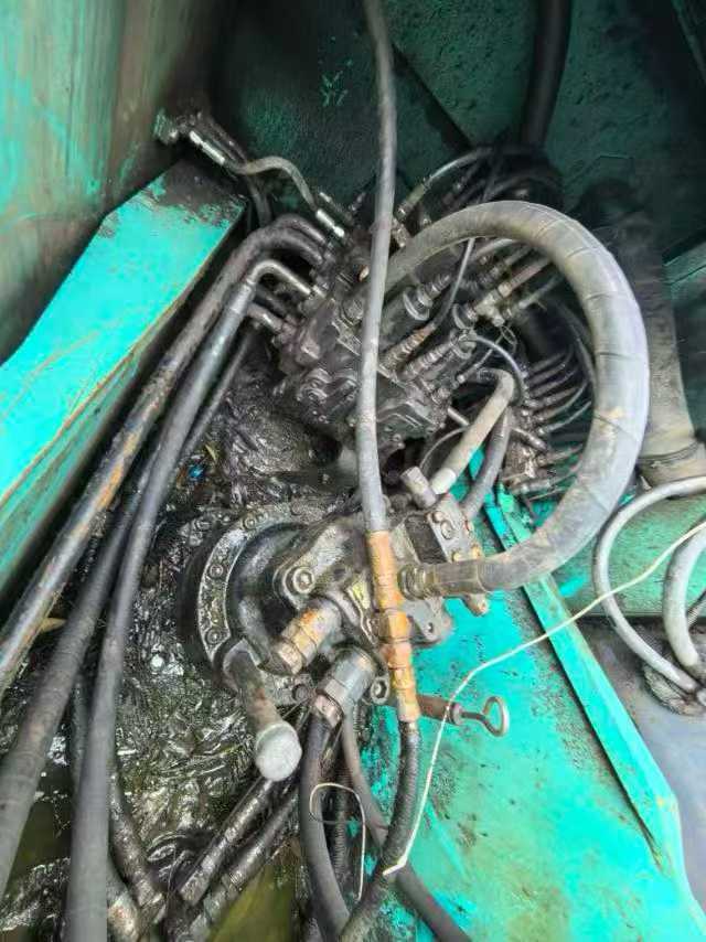 Used Kobelco SK210 Excavator 2016 Model / 5