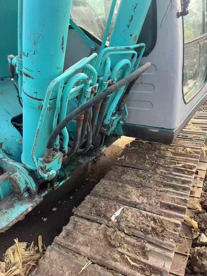 Used Kobelco SK200 Excavator 2016 Model / 2