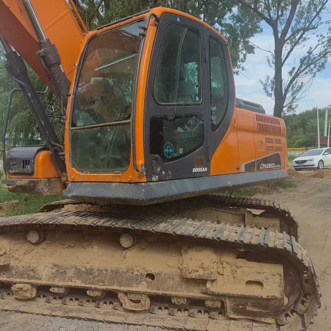 Used Doosan DX340 Excavator 2021 Model / 7