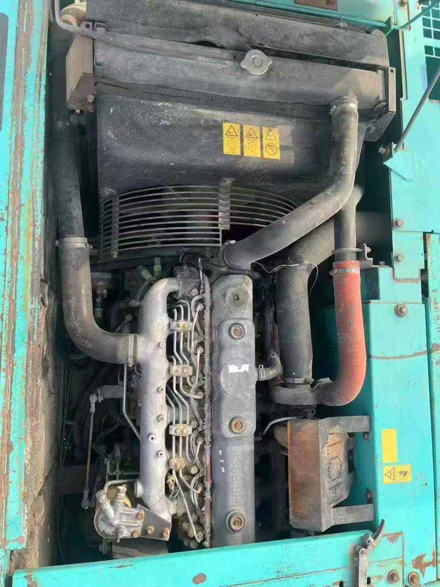 Used Kobelco SK200 Excavator 2016 Model / 7