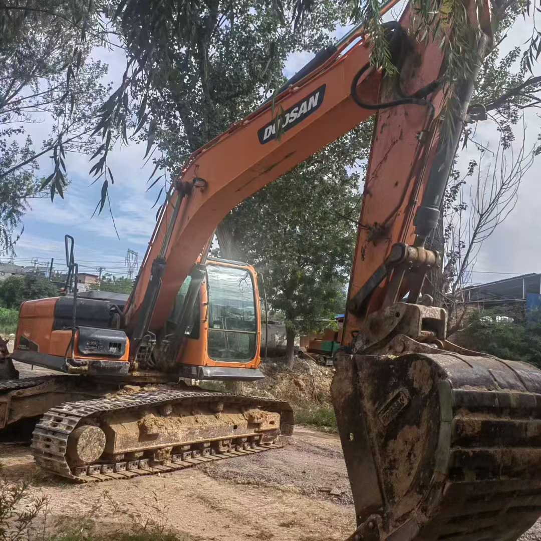 Used Doosan DX340 Excavator 2021 Model