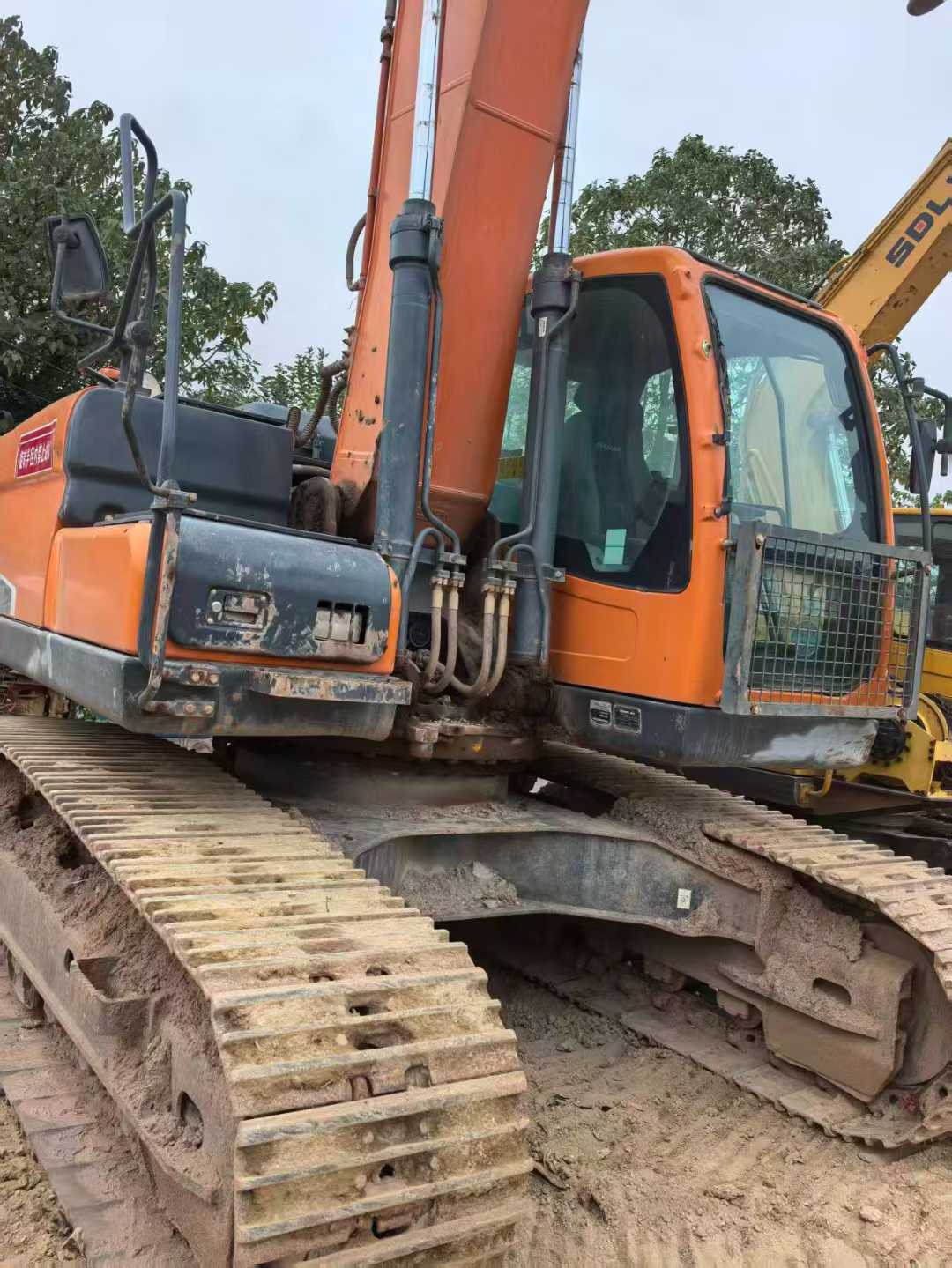 Used Doosan DX500 Excavator 2016 Model / 3