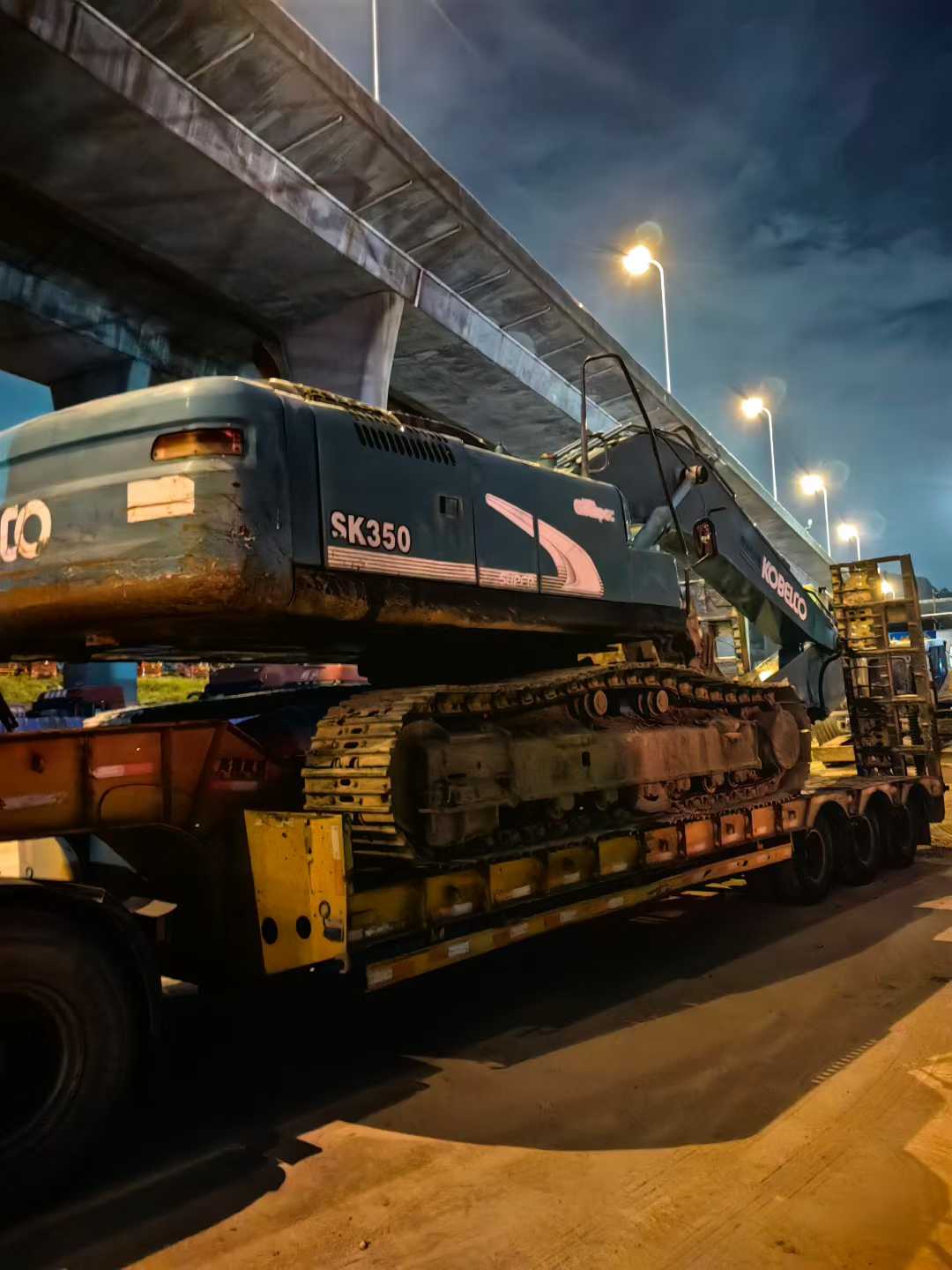 Used Kobelco SK350LC8 Excavator 2016 Model / 3