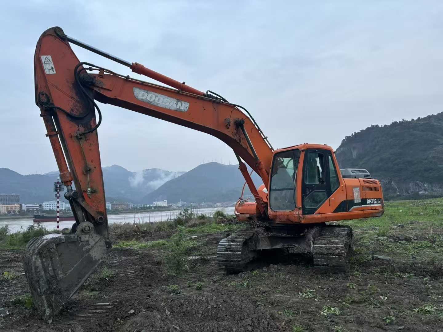Used Doosan DX15 Excavator 2016 Model / 7