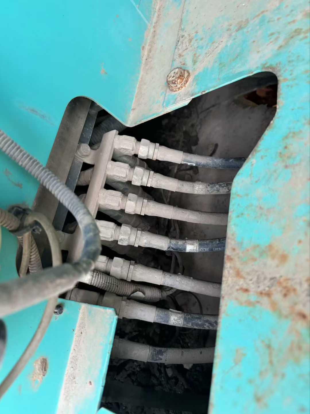 Used Kobelco SK200 Excavator 2015 Model / 2