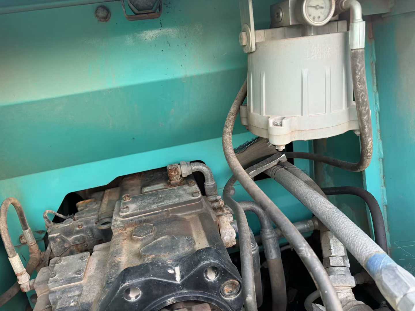 Used Kobelco SK200 Excavator 2015 Model / 3