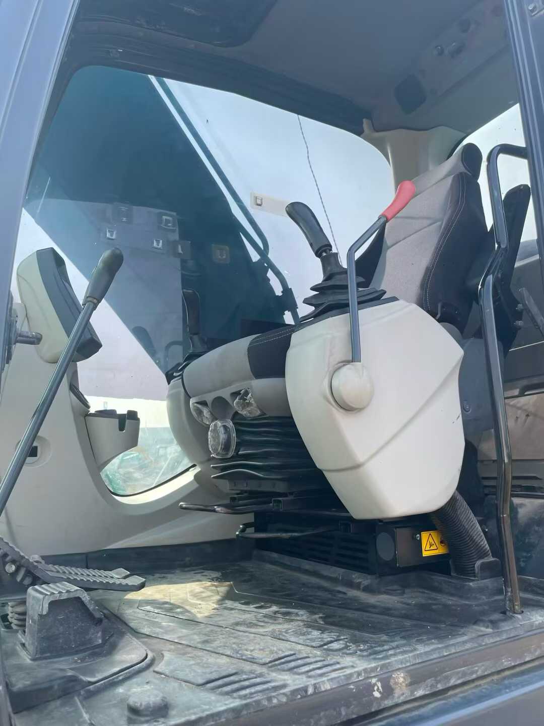 Used Kobelco SK210 Excavator 2020 Model / 8