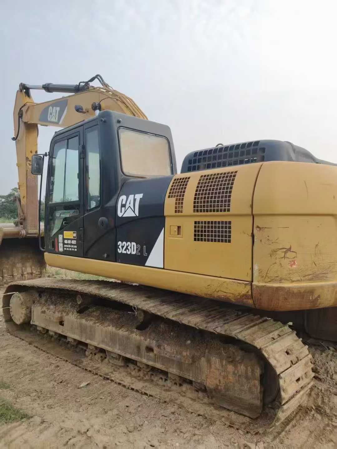 Used Caterpillar 323D2L Excavator 2014 Model