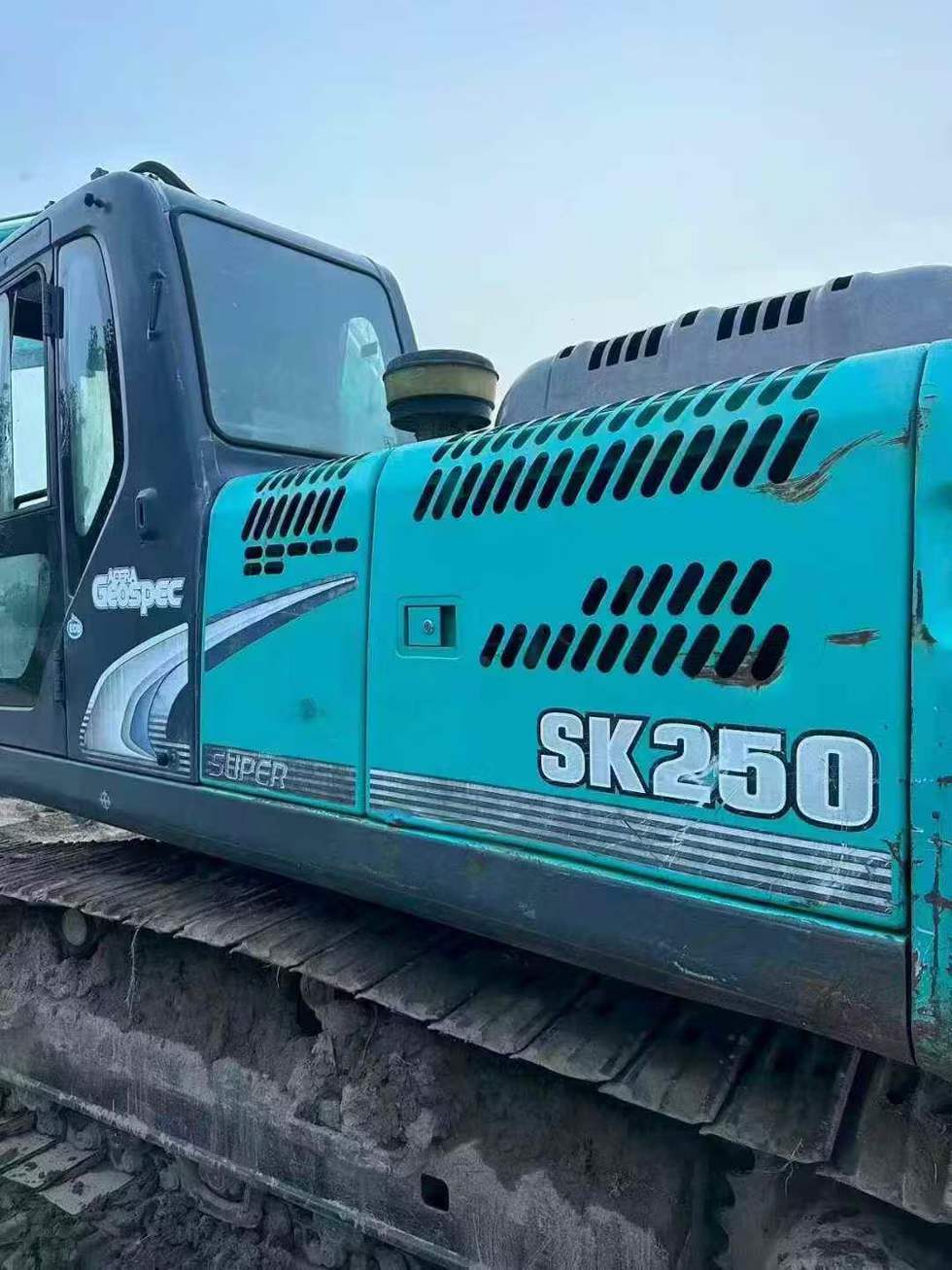 Used Kobelco SK210 Excavator 2011 Model / 2