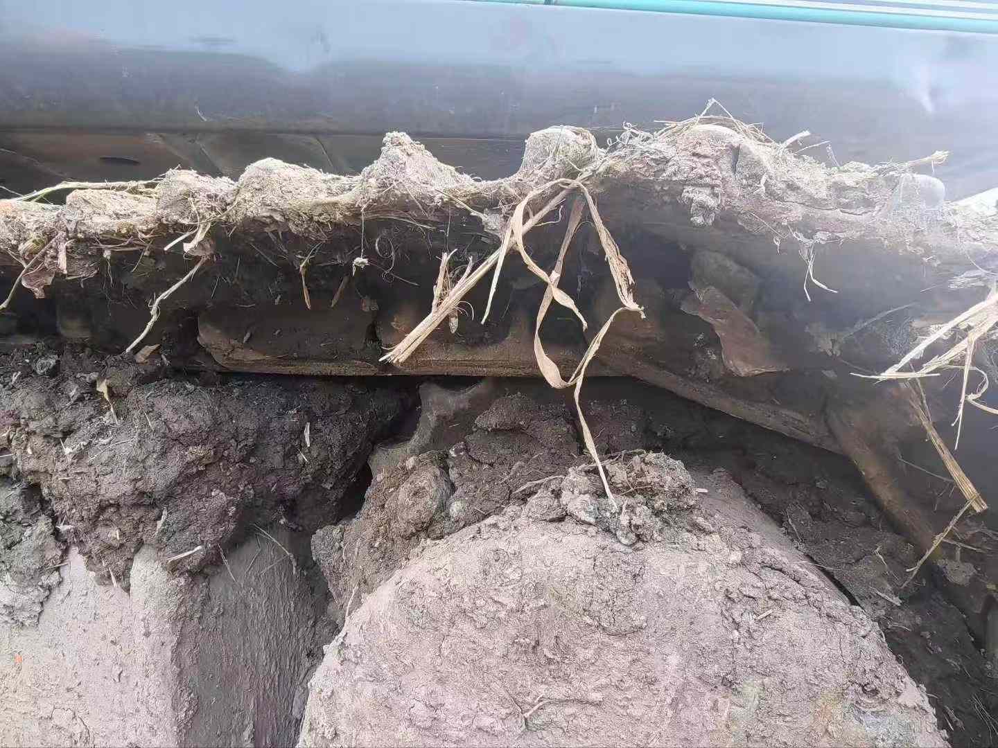 Used Kobelco SK210 Excavator 2010 Model / 3