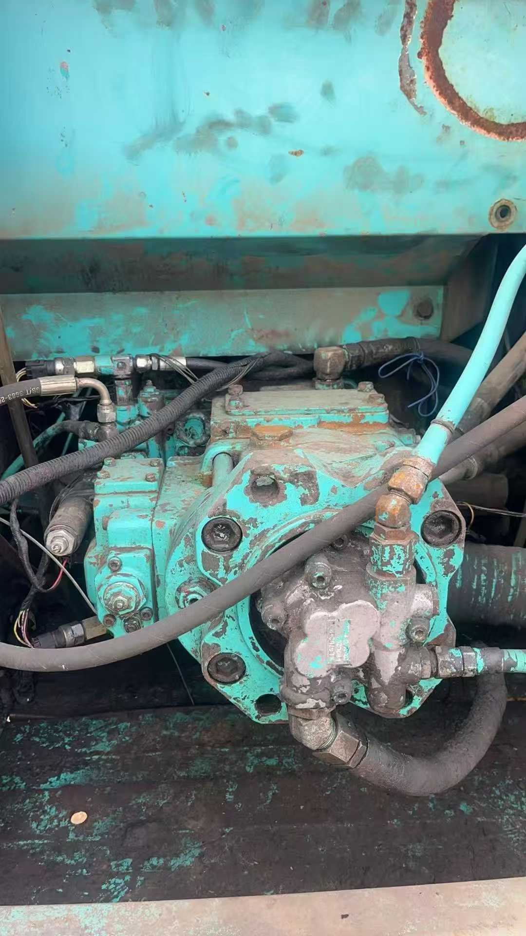 Used Kobelco SK200-6 Excavator 2016 Model / 4