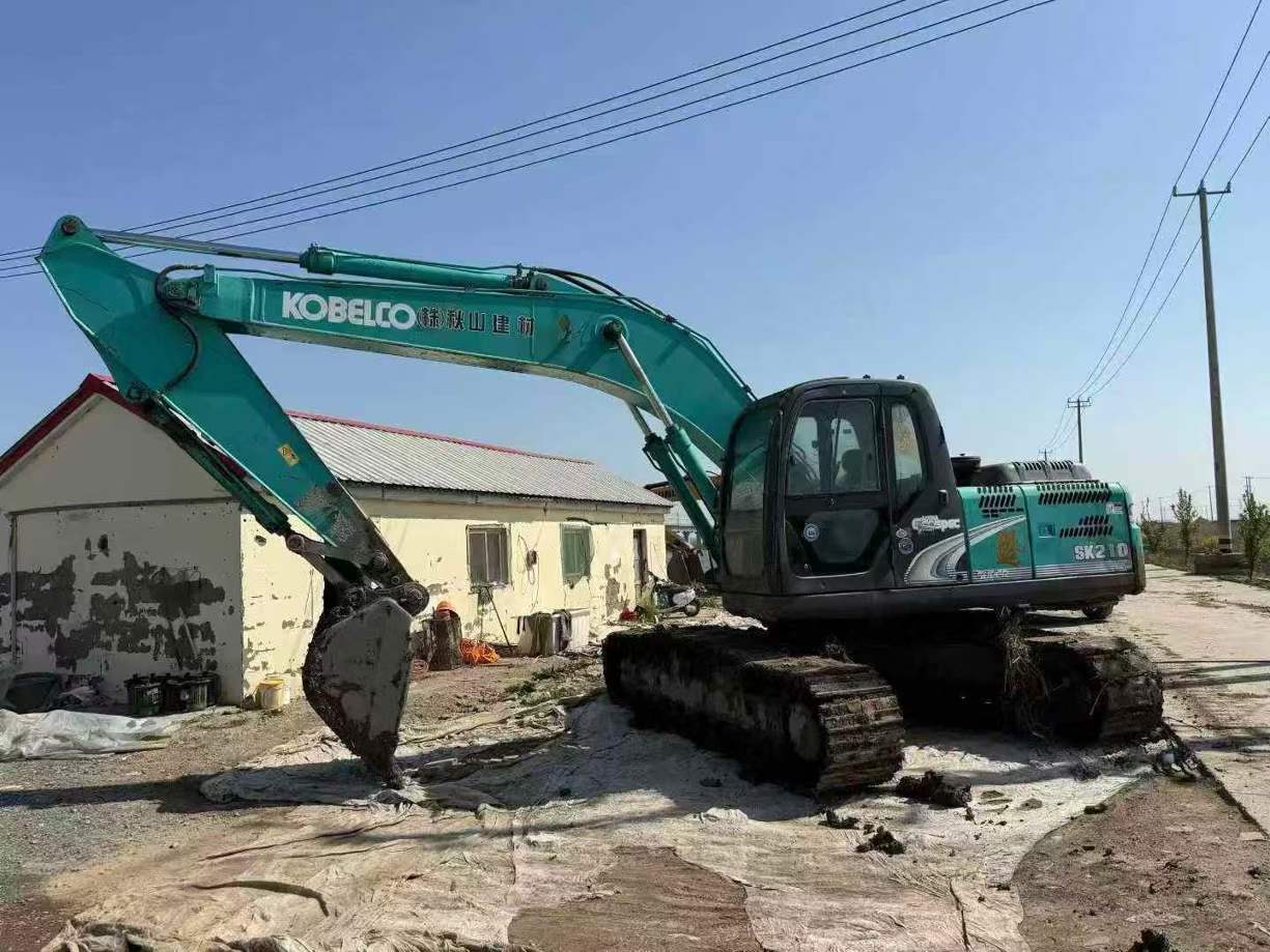 Used Kobelco SK210 Excavator 2011 Model / 5