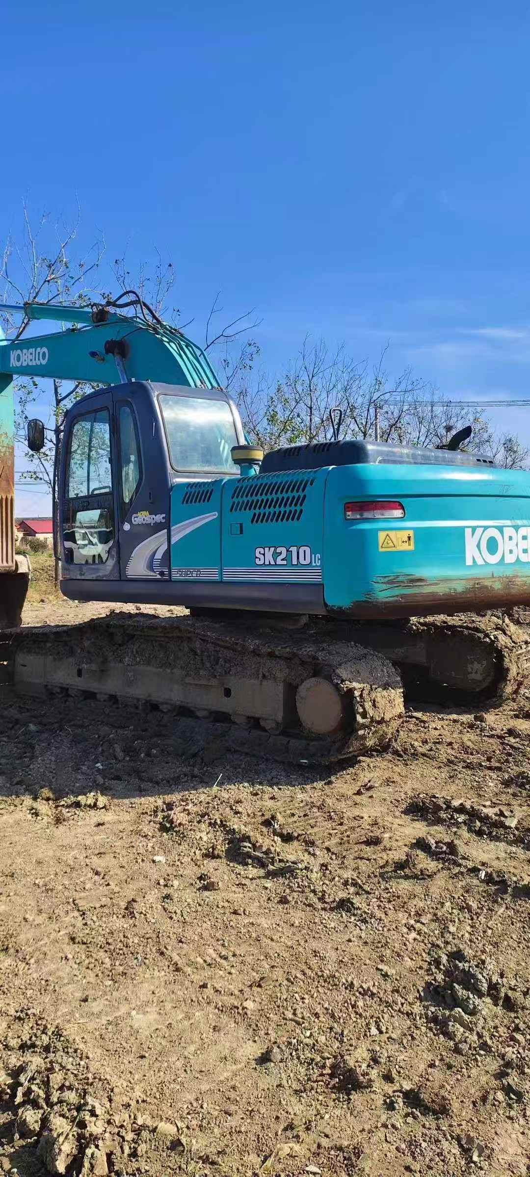 Used Kobelco SK210 Excavator 2013 Model / 3