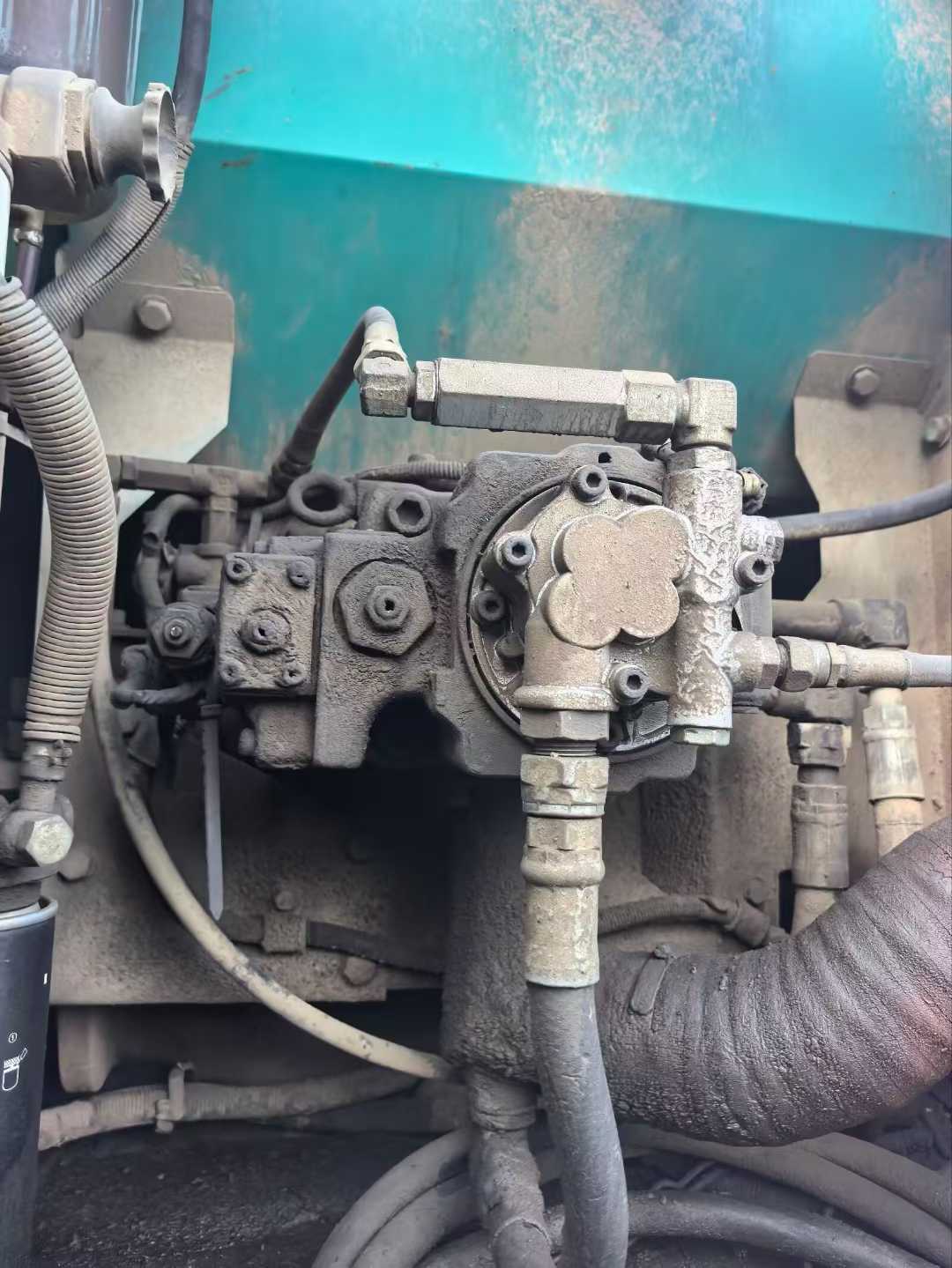 Used Kobelco SK140 Excavator 2009 Model / 3