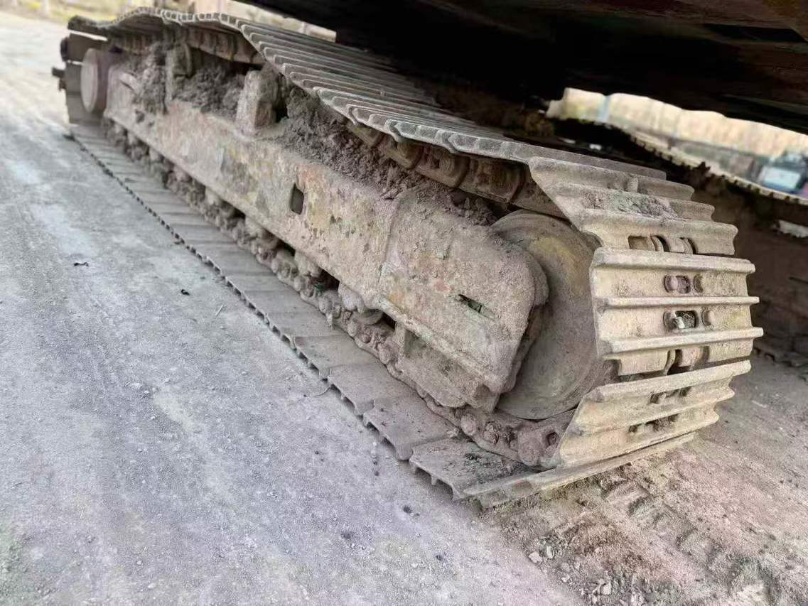 Used Kobelco SK210 Excavator 2011 Model / 9