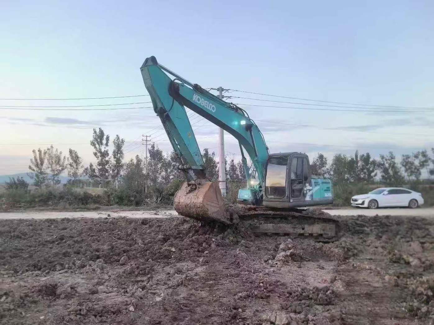 Used Kobelco SK210 Excavator 2011 Model / 2