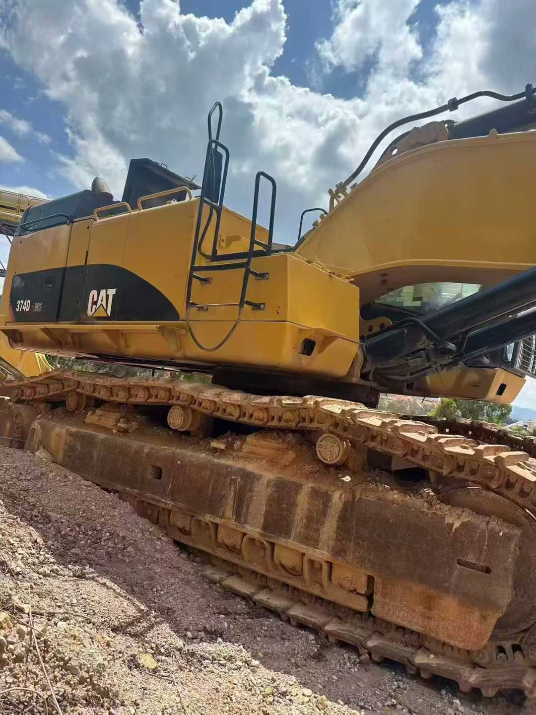 Used Caterpillar 374F Excavator 2012 Model