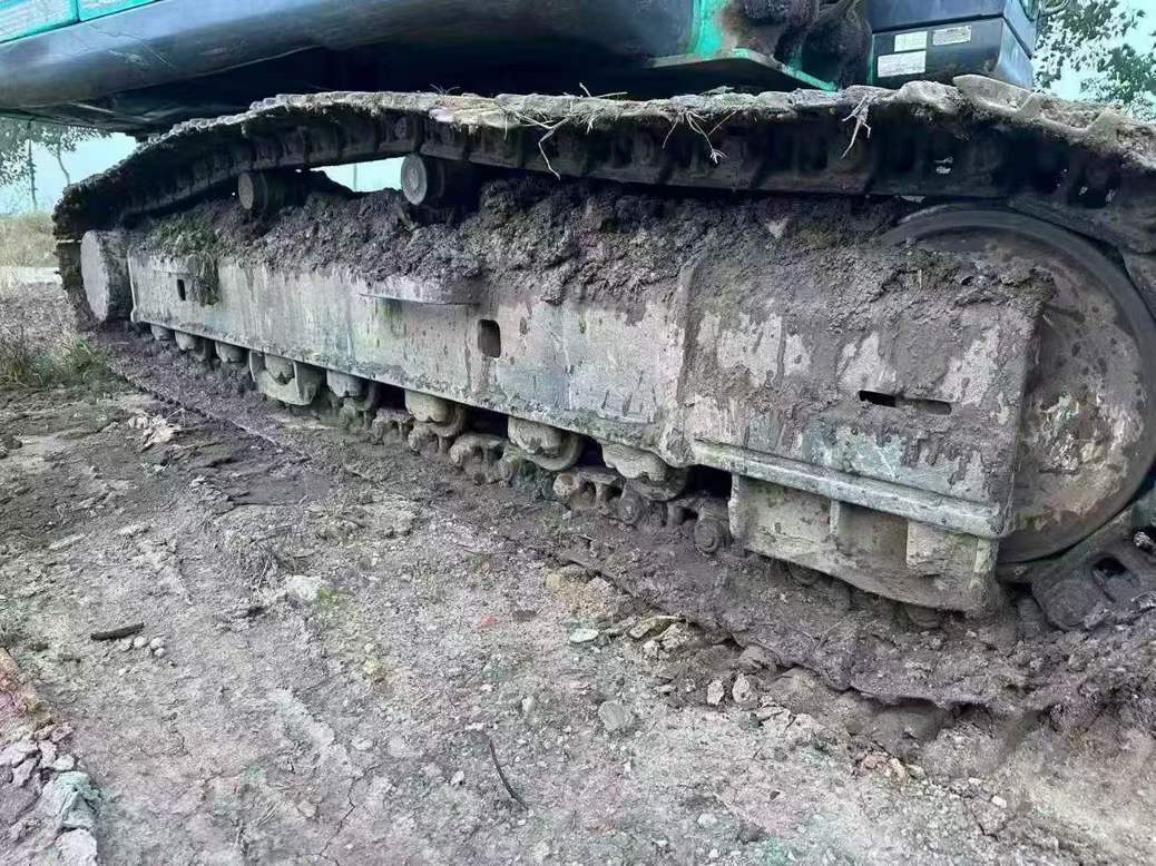 Used Kobelco SK210 Excavator 2011 Model / 8