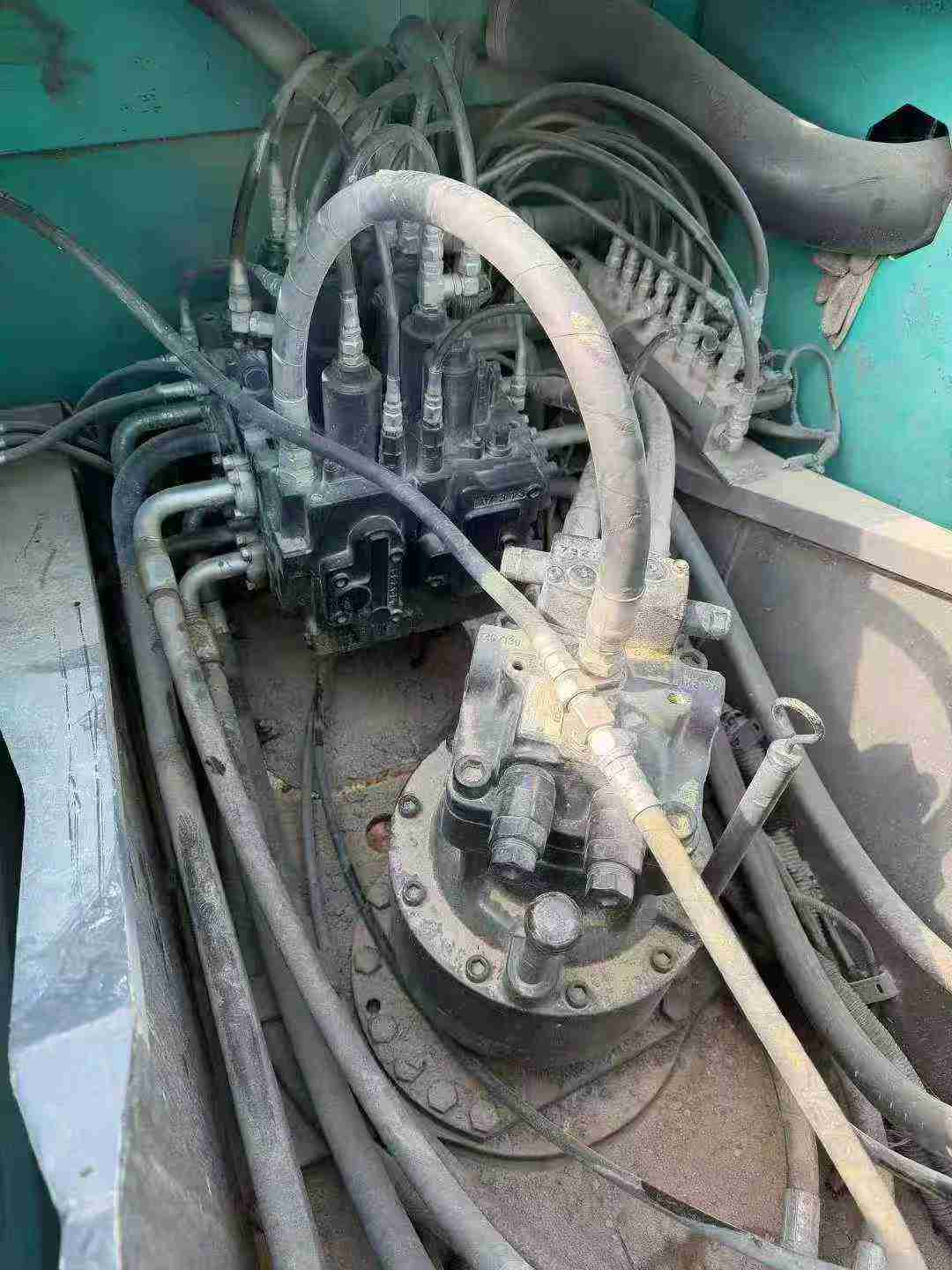 Used Kobelco SK200 Excavator 2016 Model / 9