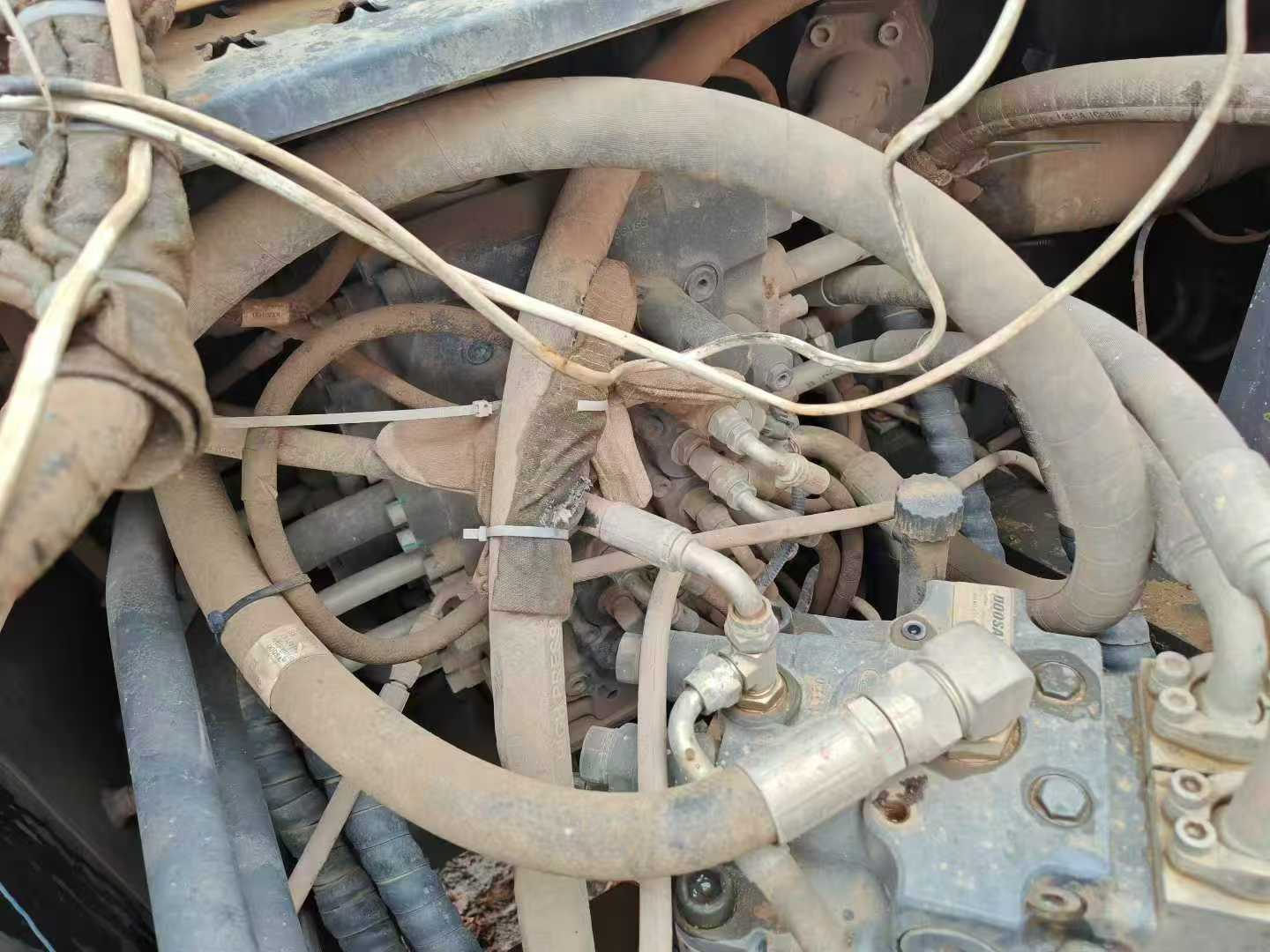 Used Doosan DH220 Excavator 2021 Model / 8