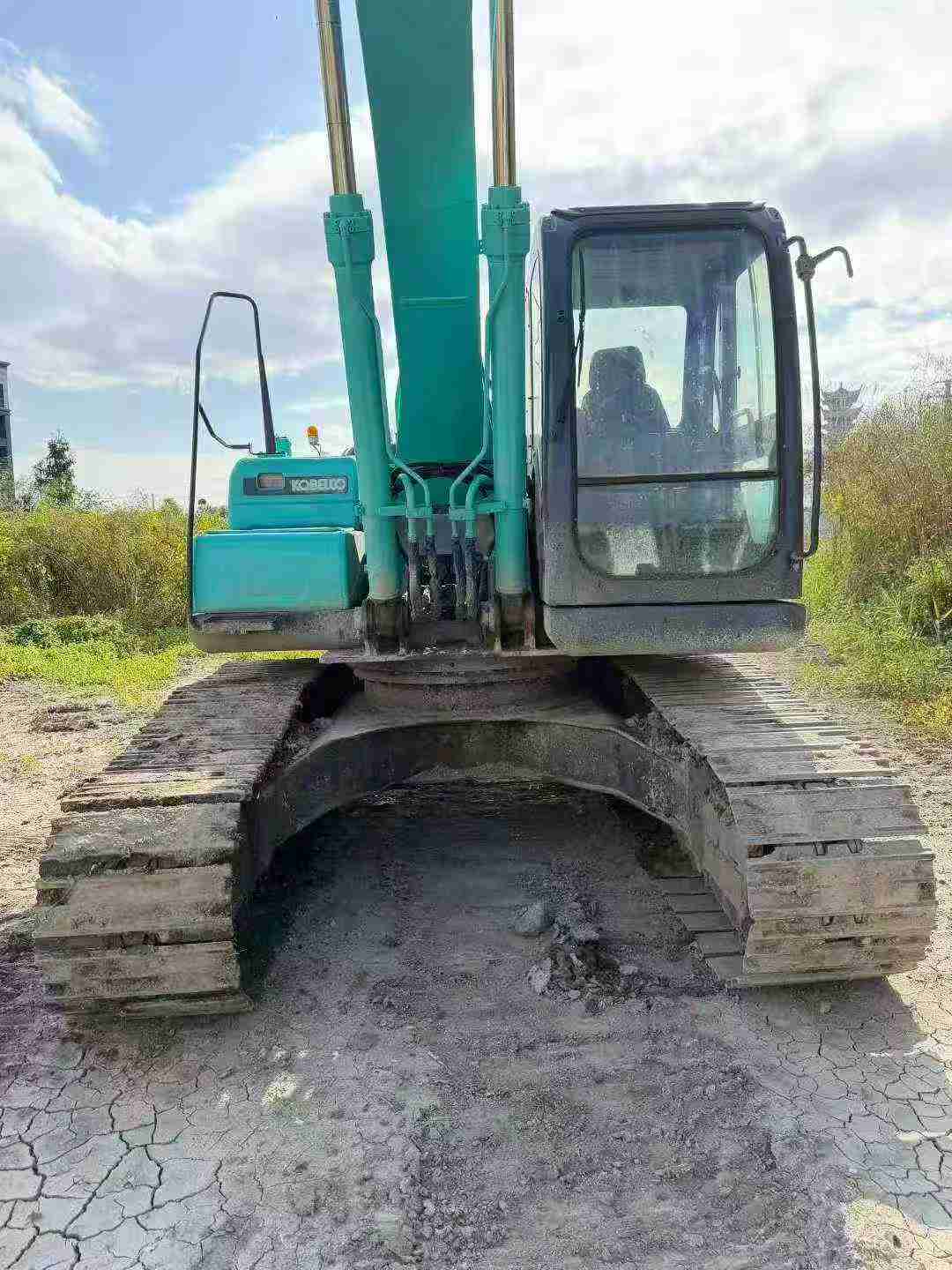 Used Kobelco SK200 Excavator 2016 Model / 2