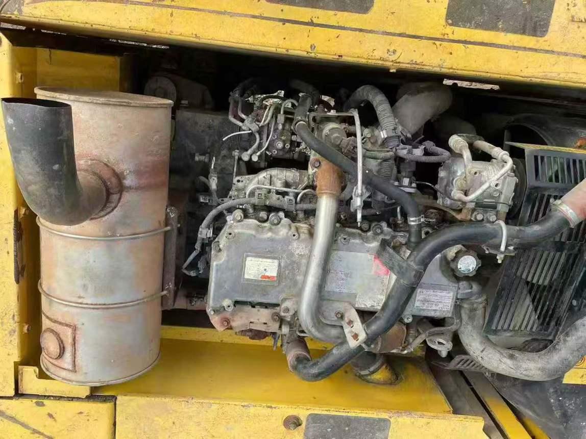 Used Kobelco SK200 Excavator 2011 Model / 5