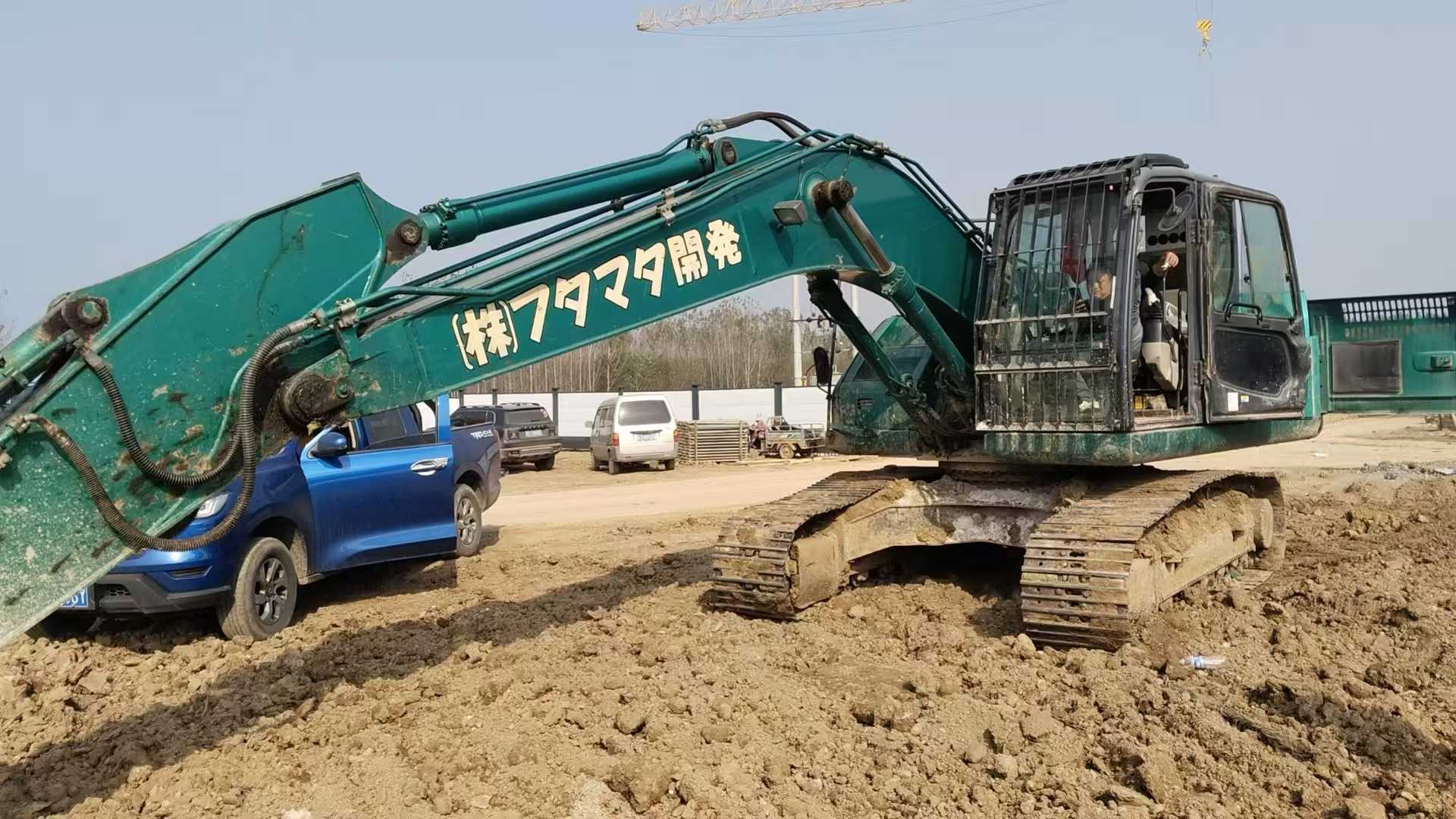 Used Kobelco SK200 Excavator 2016 Model / 2