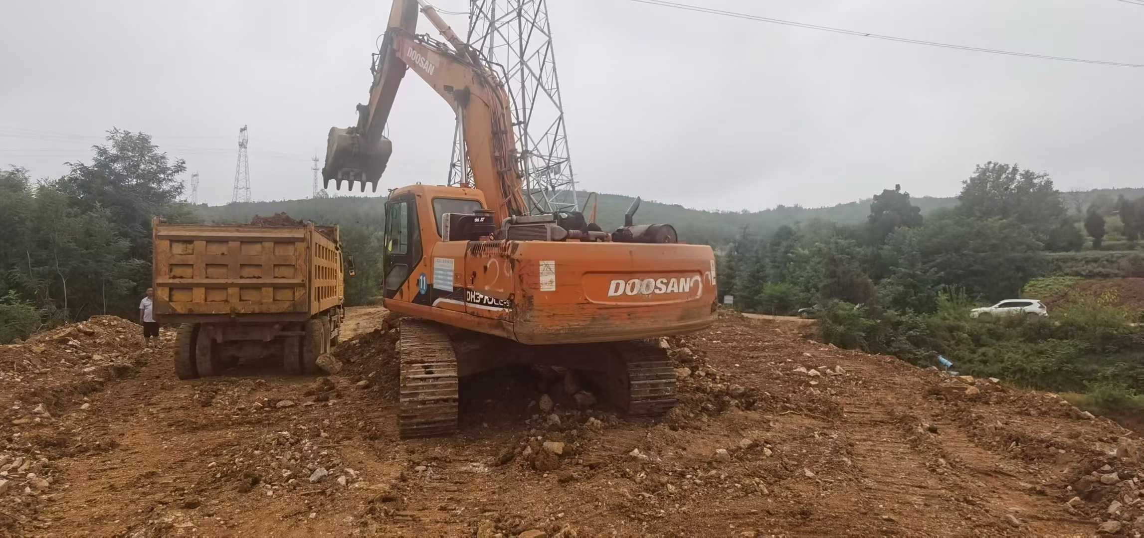 Used Doosan DL300 Excavator 2016 Model