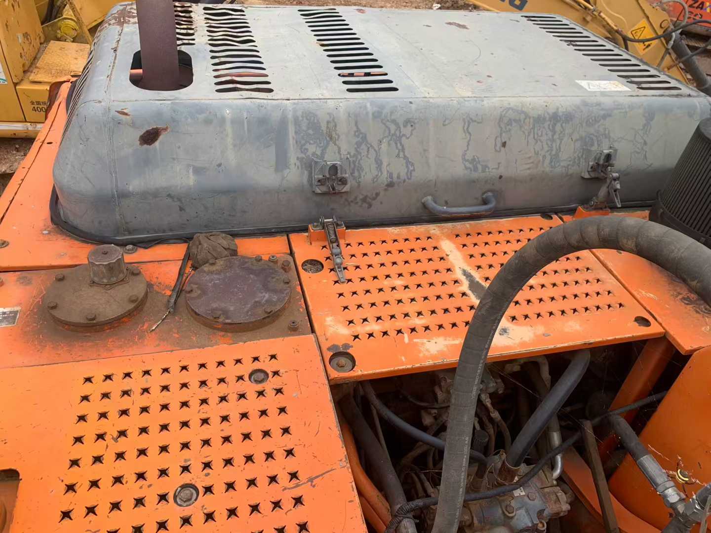 Used Doosan S225 Excavator 2011 Model / 8