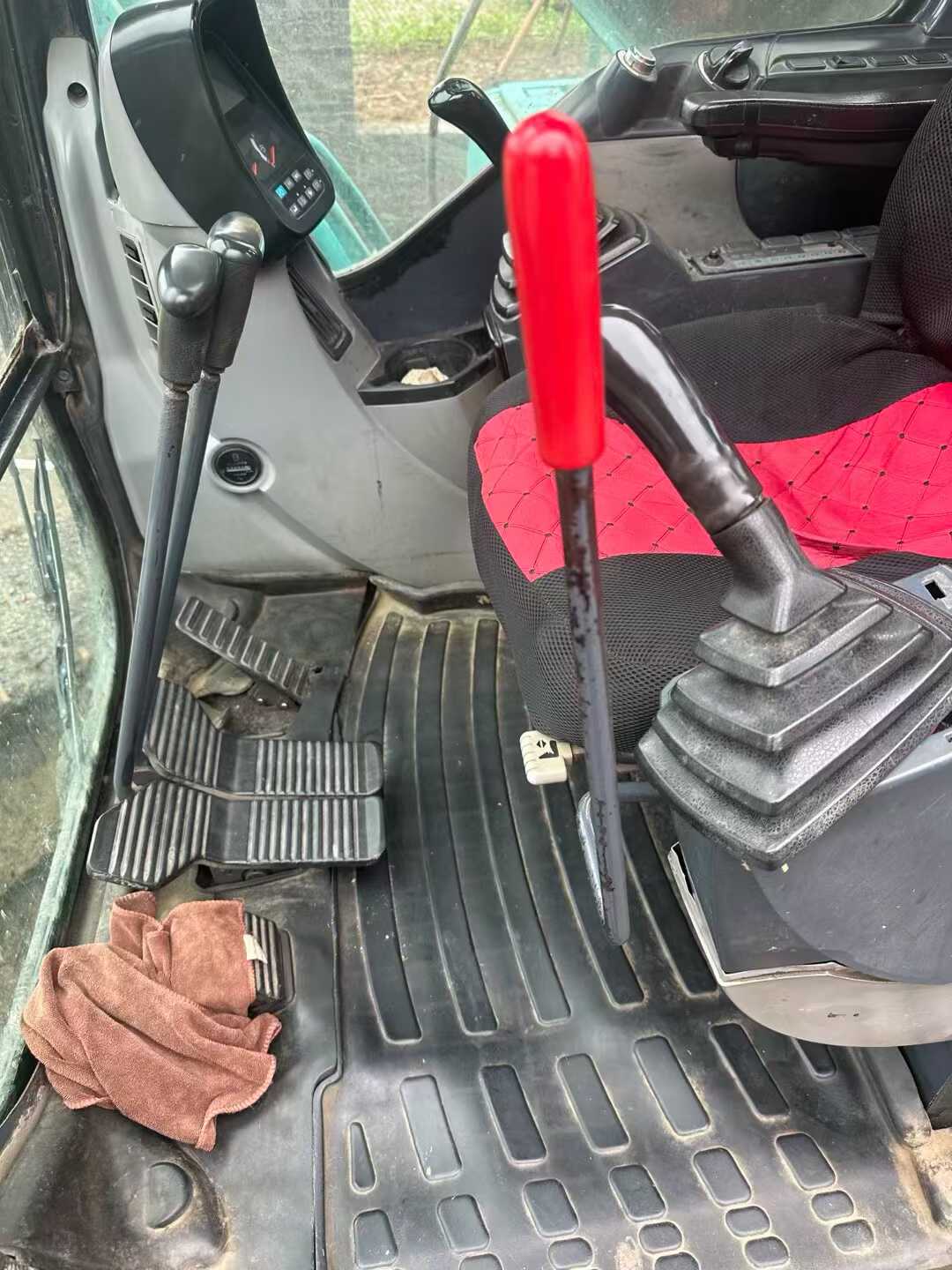 Used Kobelco SK210 Excavator 2016 Model / 5