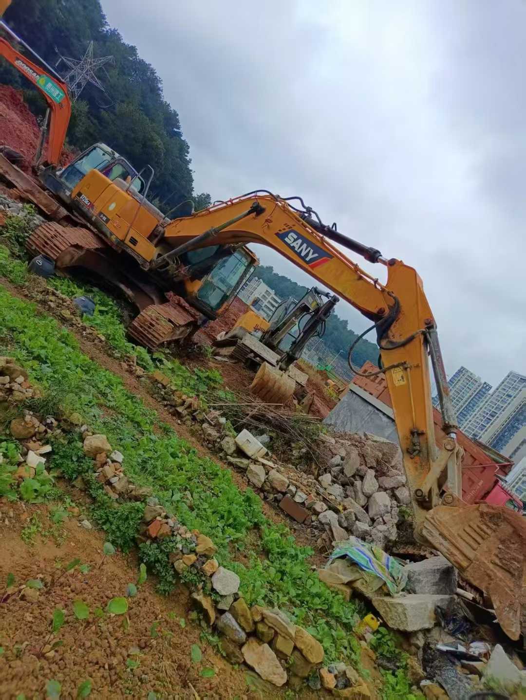 Used Sany SY215W Excavator 2010 Model