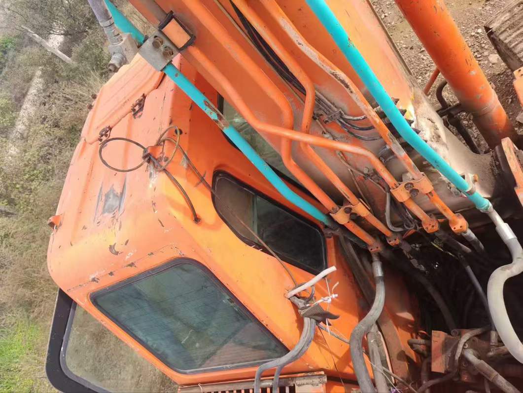 Used Doosan DH220-7 Excavator 2016 Model / 4