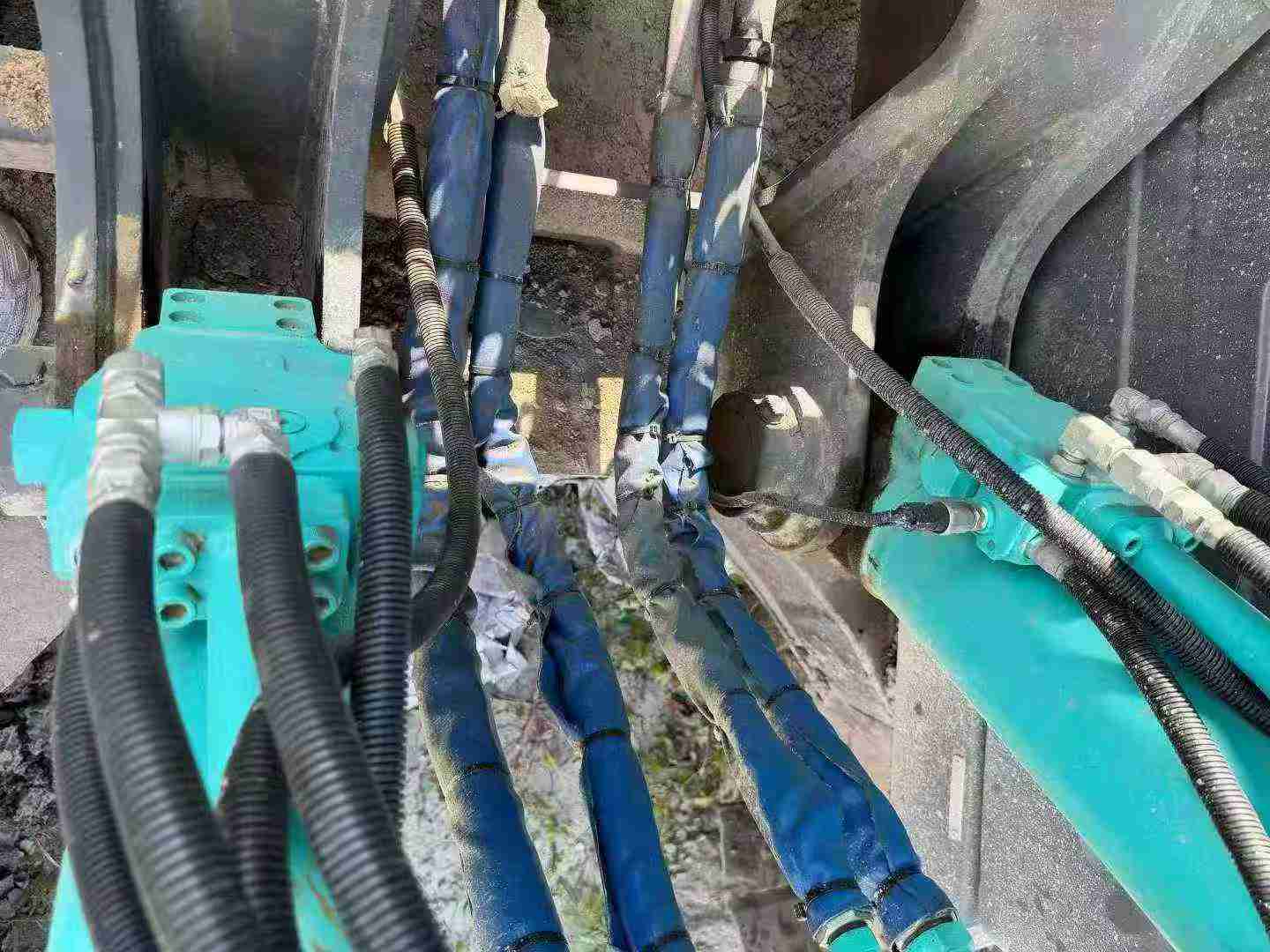 Used Kobelco SK200 Excavator 2016 Model / 5