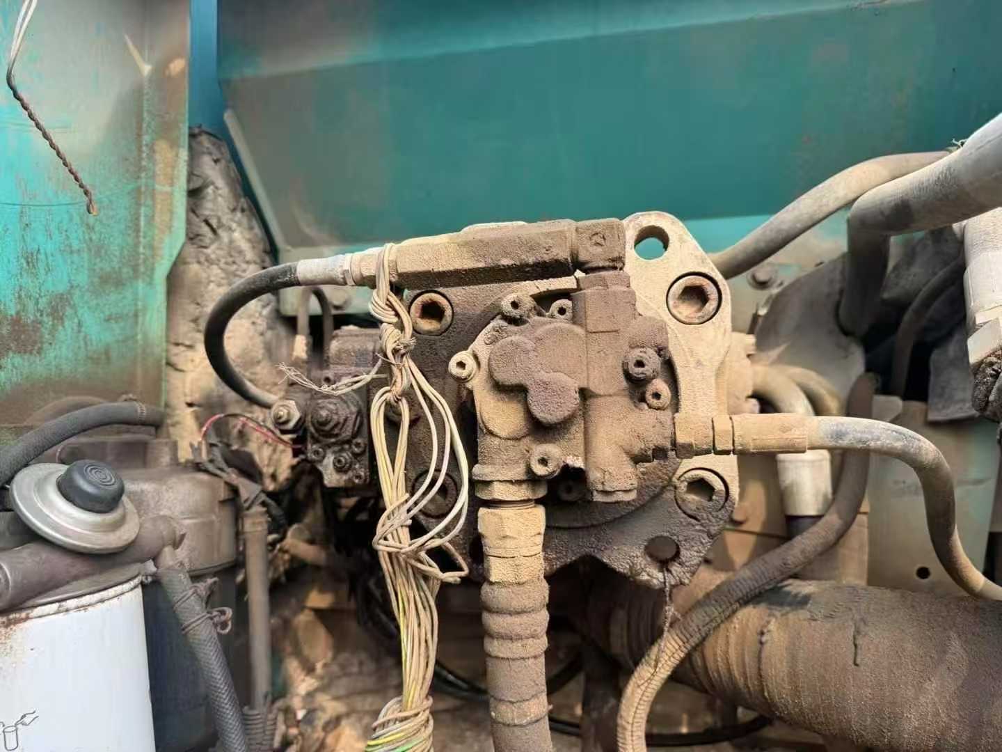 Used Kobelco SK200 Excavator 2016 Model / 4