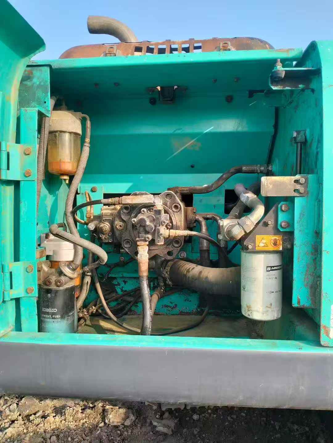 Used Kobelco SK200 Excavator 2010 Model / 6