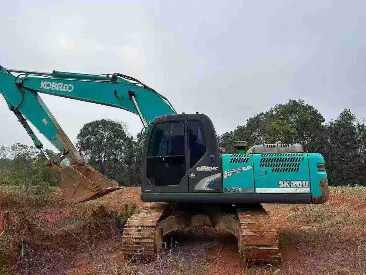 Used Kobelco SK200 Excavator 2014 Model