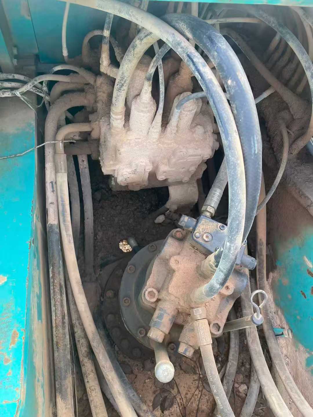 Used Kobelco SK210 Excavator 2012 Model / 5