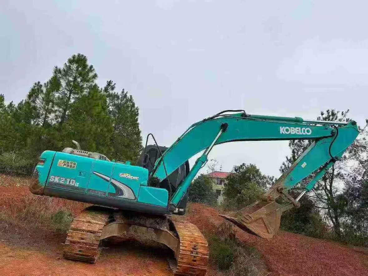 Used Kobelco SK200 Excavator 2014 Model / 2