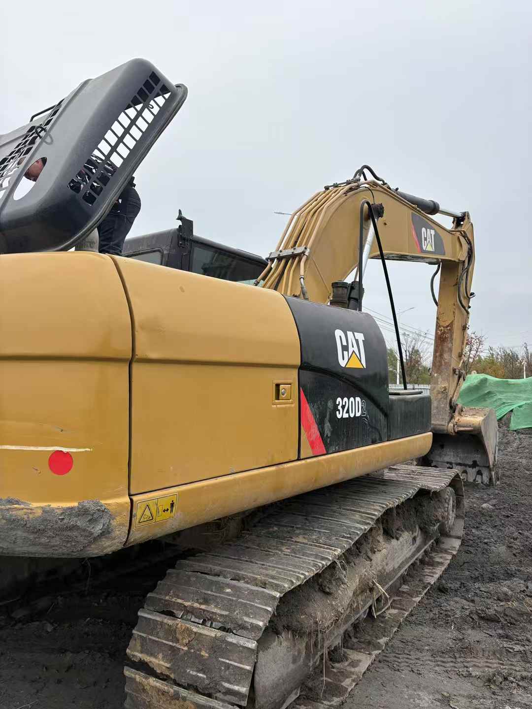 Used Caterpillar 320D Excavator 2014 Model / 3