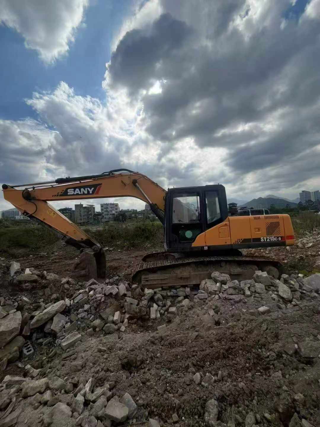 Used Sany SY215C-9 Excavator 2015 Model