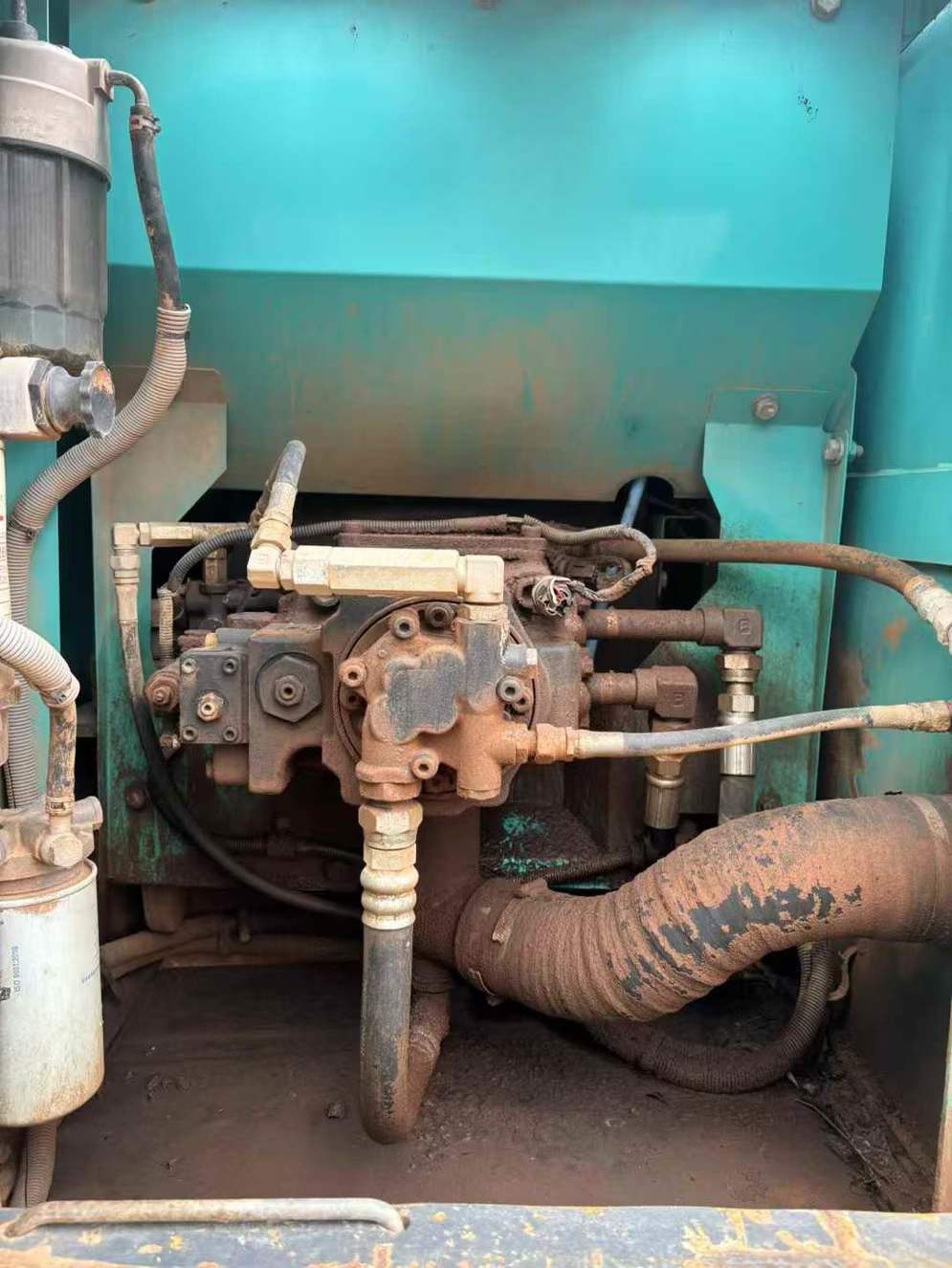 Used Kobelco SK140 Excavator 2014 Model / 8