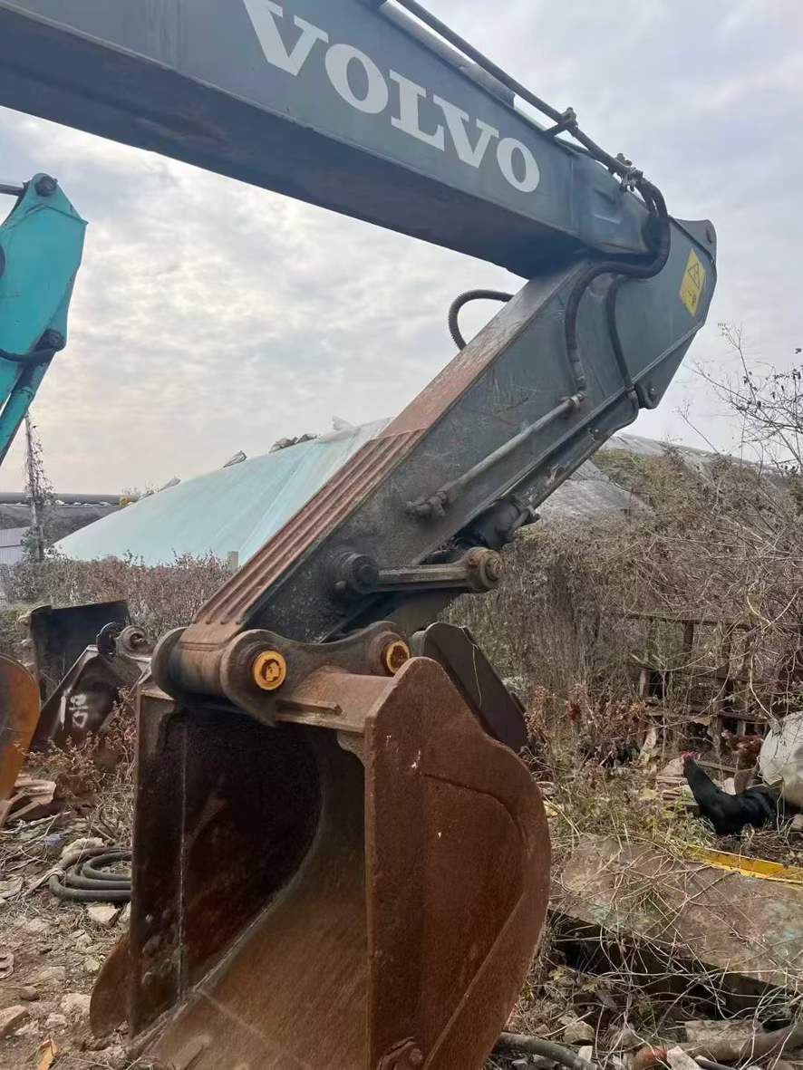 Used Volvo EW200B Excavator 2013 Model