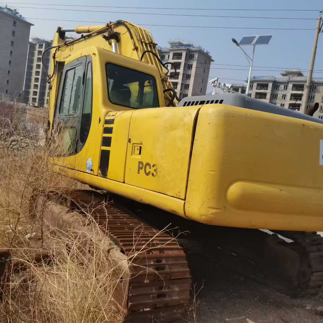 Used Komatsu PC220-6 Excavator 2016 Model