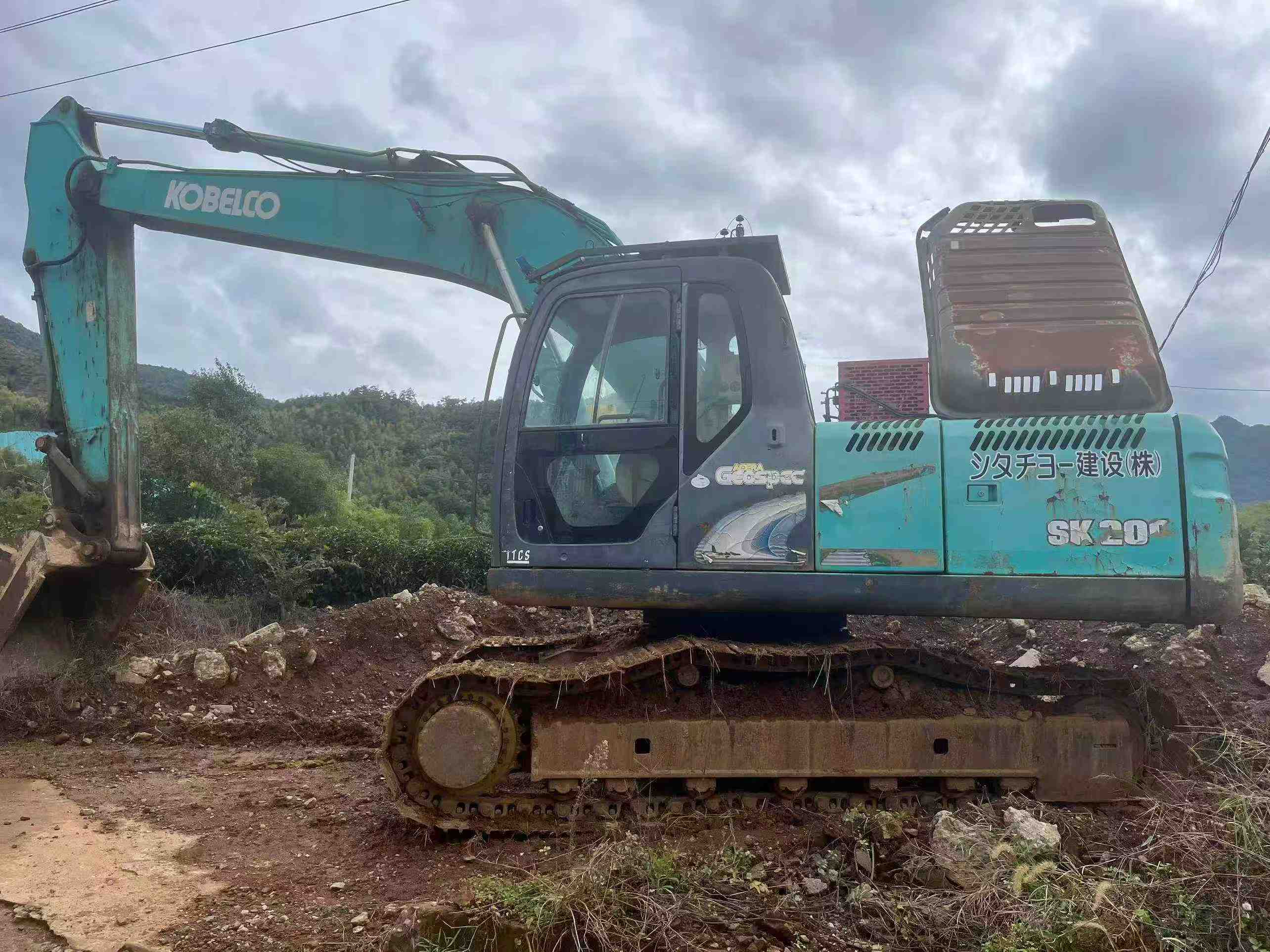 Used Kobelco SK200 Excavator 2016 Model / 2