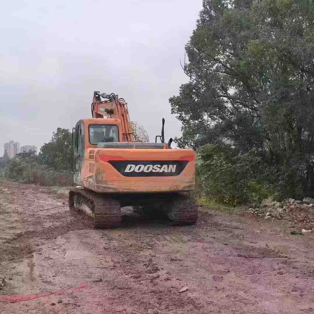 Used Doosan DX150-9C Excavator 2018 Model / 3