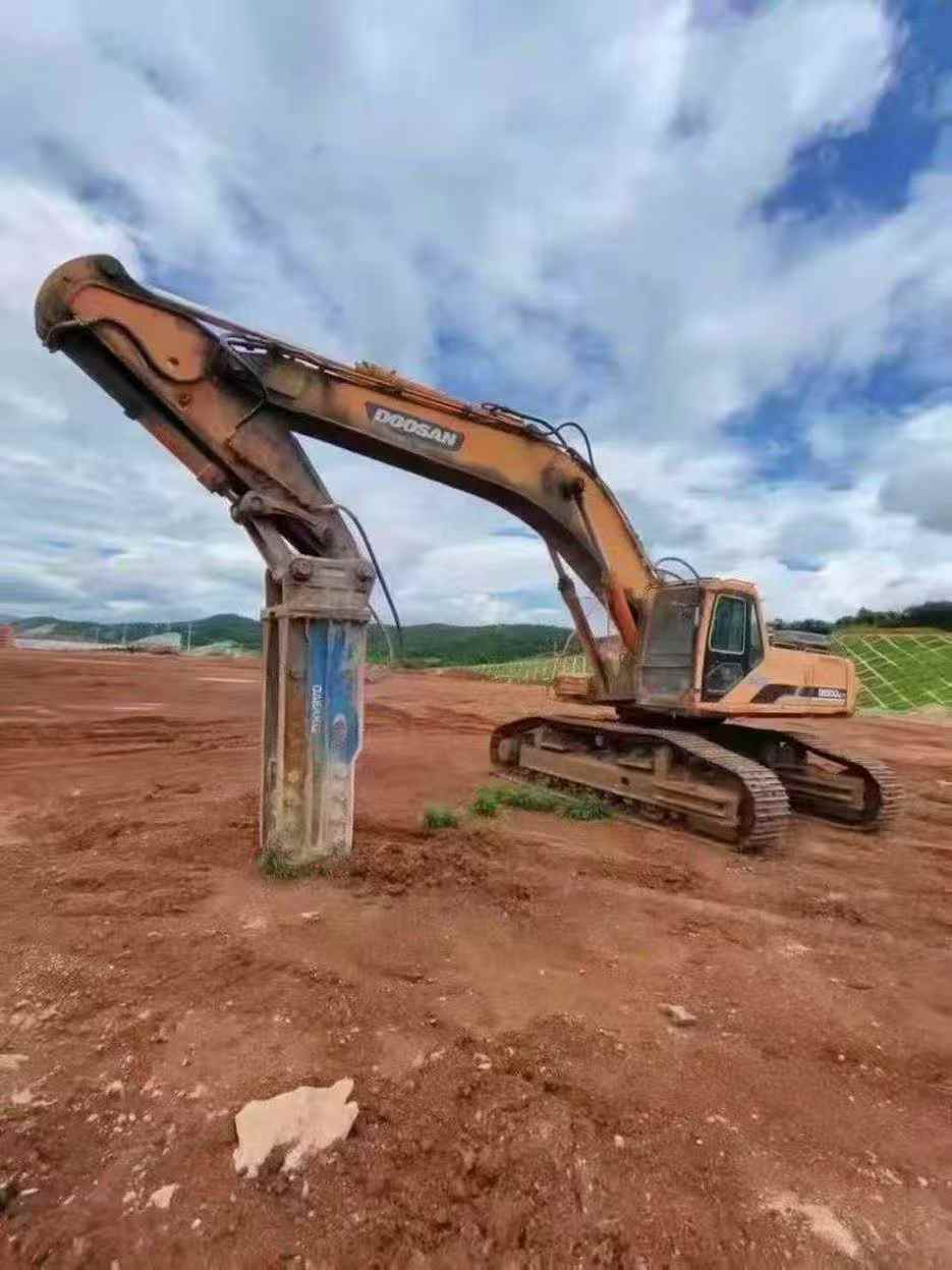 Used Doosan DX500 Excavator 2016 Model / 6