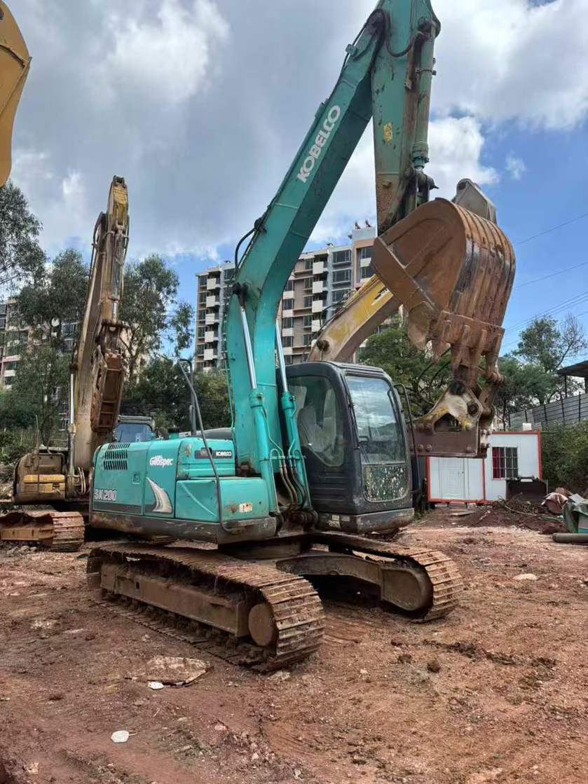 Used Kobelco SK140 Excavator 2014 Model / 5