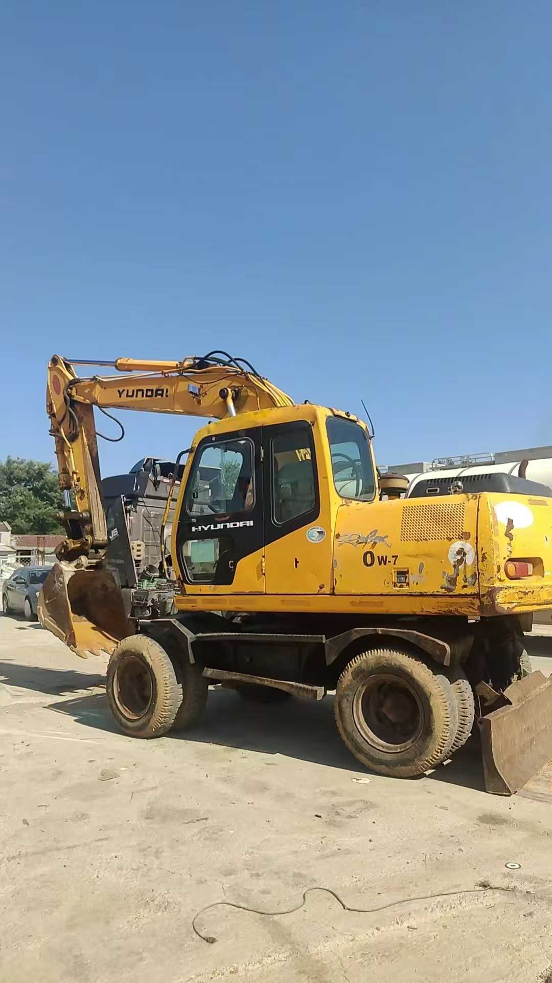 Used Hyundai R130-5 Excavator 2016 Model