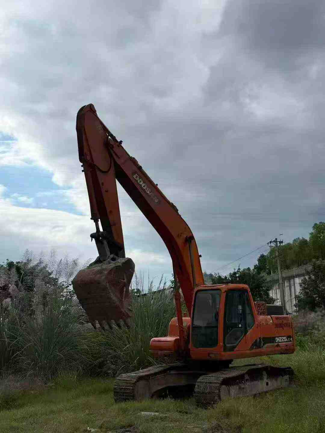 Used Doosan DH220-9E Excavator 2015 Model / 2