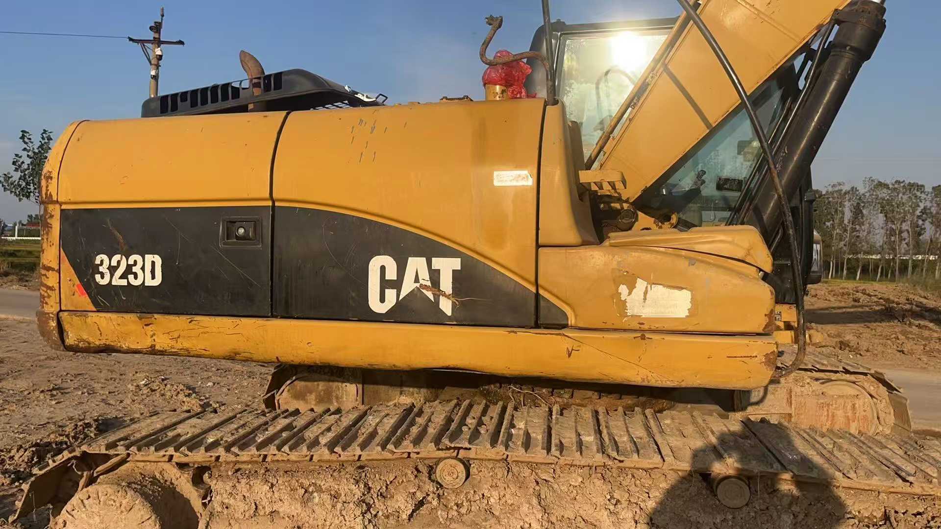 Used Caterpillar 323DL Excavator 2011 Model